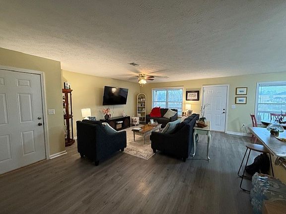 5th image of 219 Graduate Hill Dr