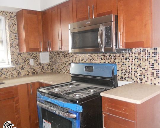 4th image of 767 E 213th St