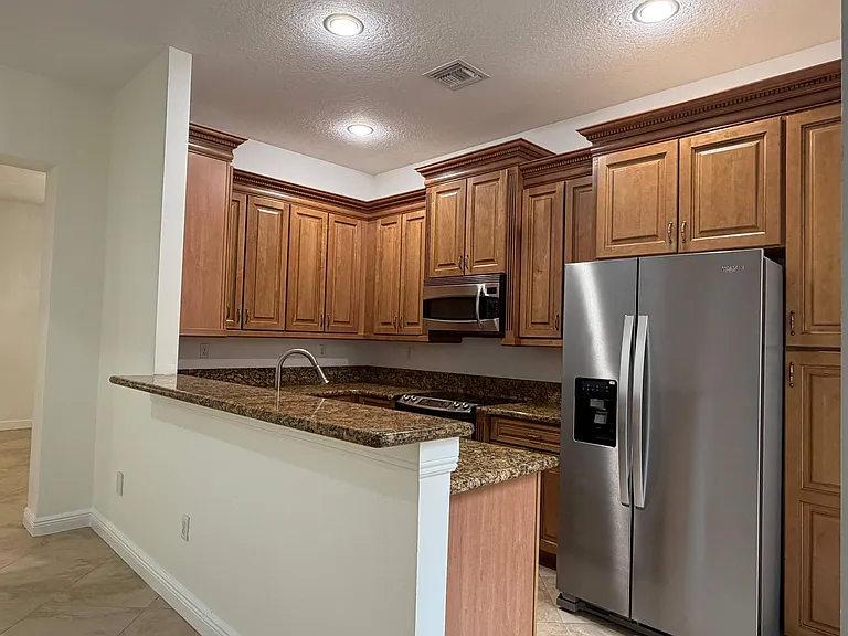 8309 NW 8th Way — Photo 8