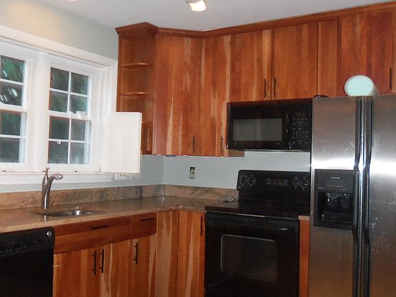 3rd image of 6703 Kenwood Forest Ln