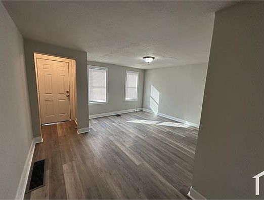 5th image of 1732 Ferry Ave