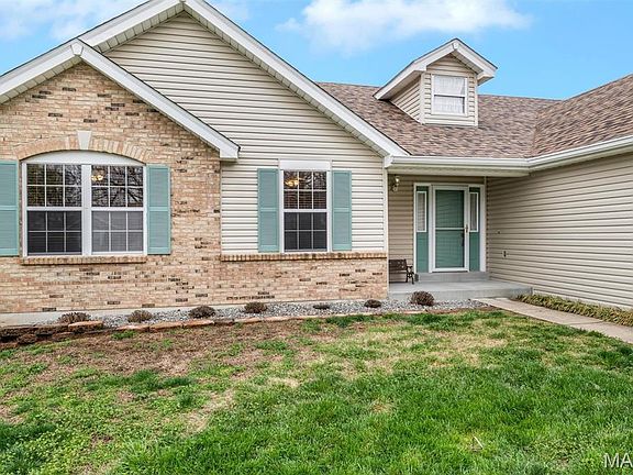 5th image of 3121 Country Knoll Dr