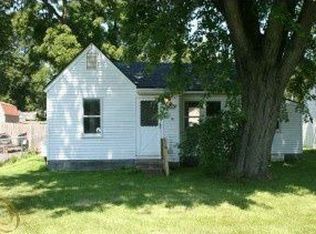 3215 Lester Dr, Highland, MI