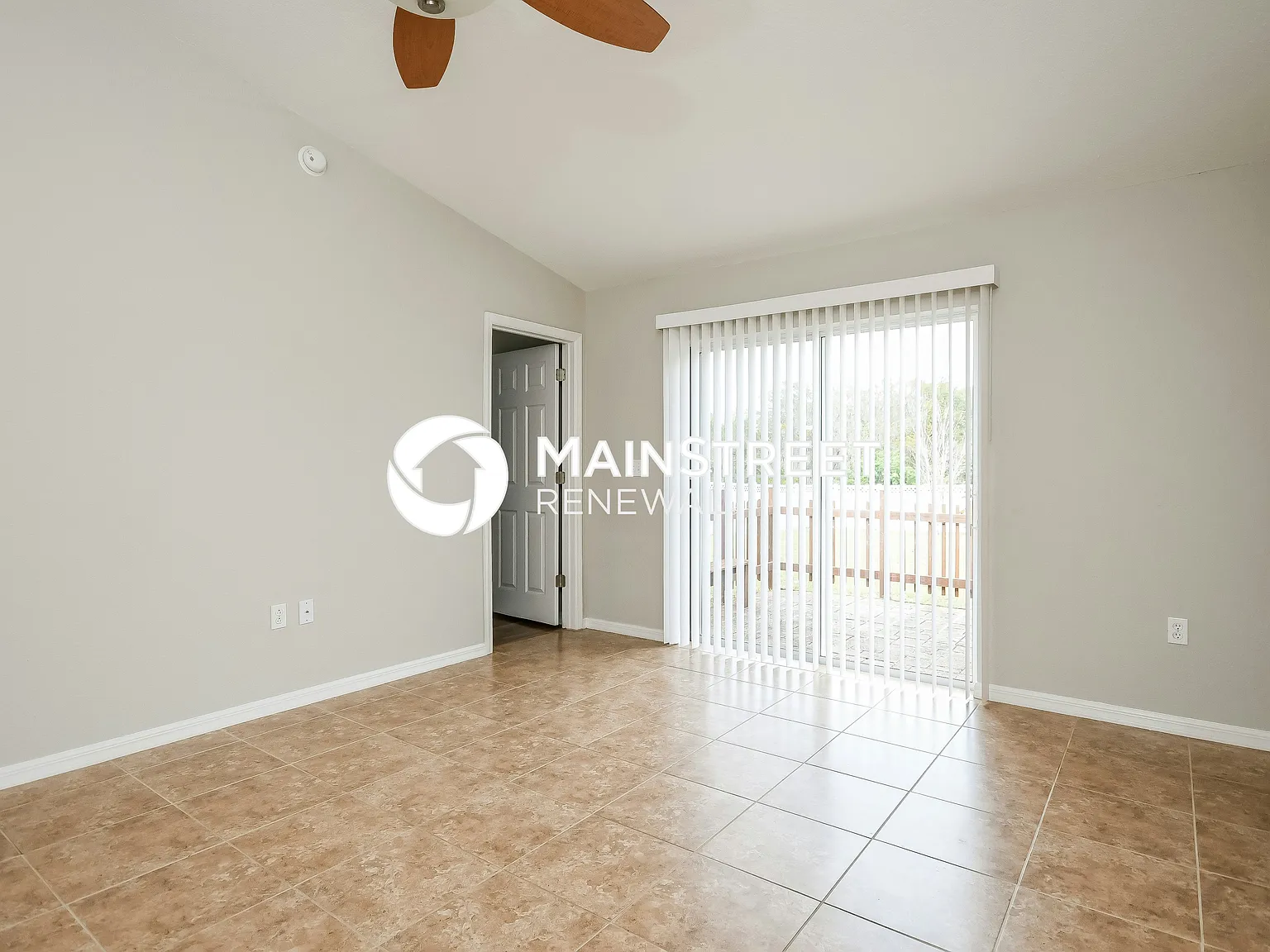 1610 Merrimack Ct — Photo 4