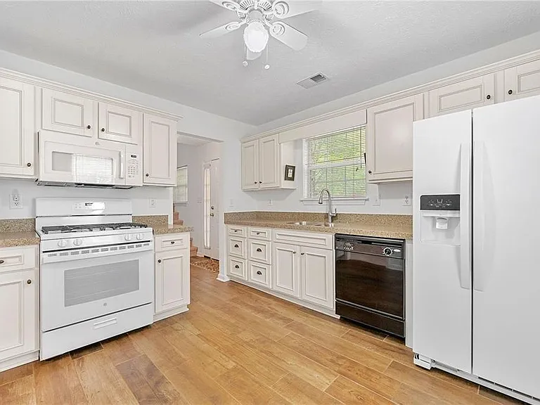 3040 Majestic Park Ct — Photo 2