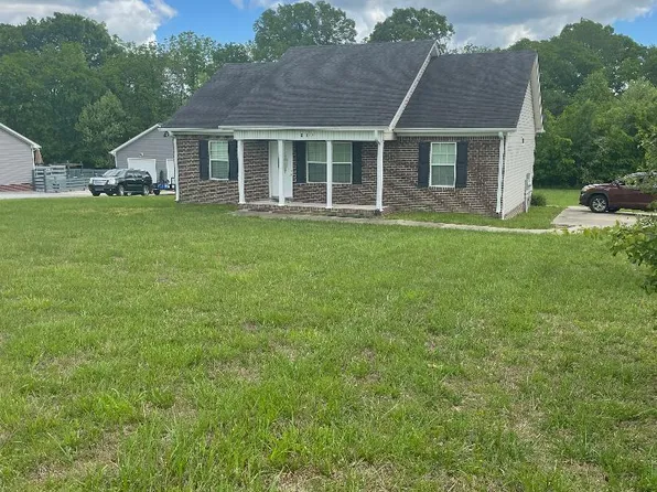 815 White Rd, Portland, TN 37148