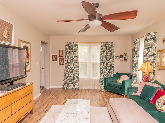 5th image of 3204 W Woodbridge Dr