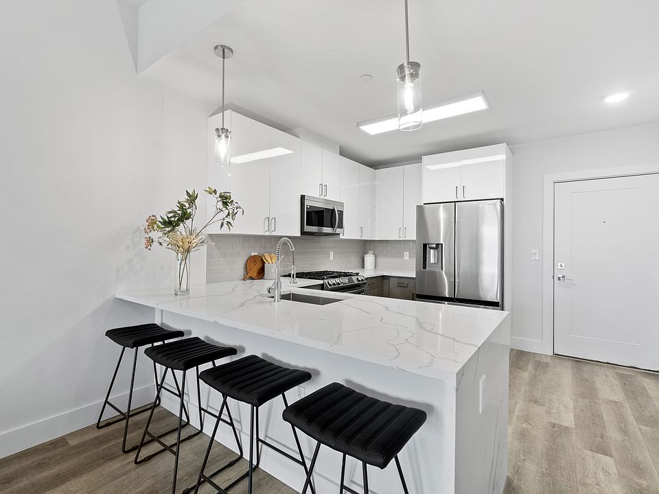 1st image of 313 Pine St #507W