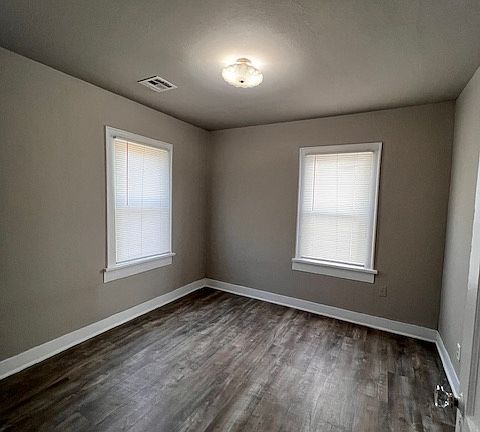 3rd image of 1819 NW 29th St