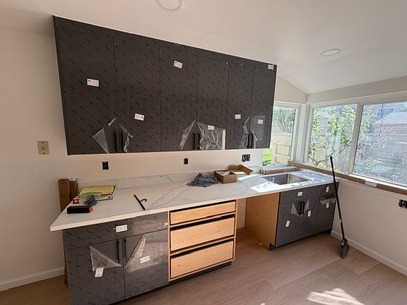 4th image of 1044 Regency Knoll Dr
