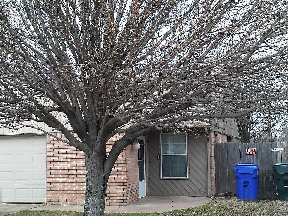 1st image of 1300 Glen Oaks Ct