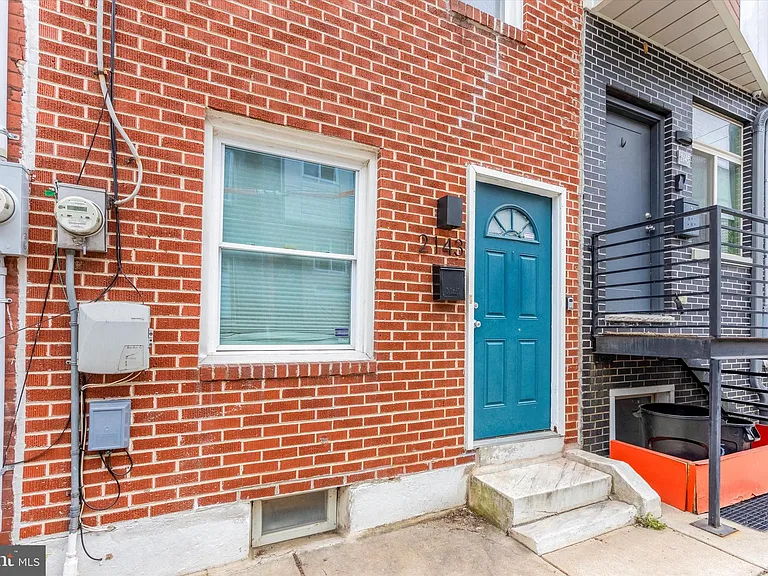 2143 E Albert St — Photo 14