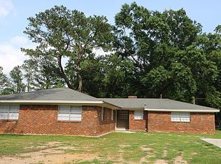 204 Weathersby Rd, Hattiesburg, MS 39402