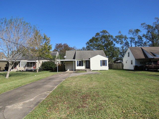 1st image of 122 Hilldale Dr