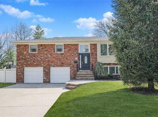 24 Pickersgill Ave, Staten Island, NY