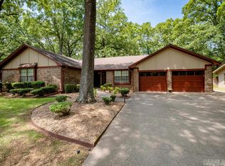 2004 Hutto St, Conway, AR 72032