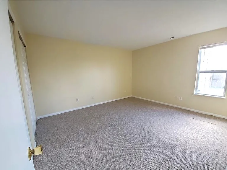 1613 Dominion Ct — Photo 7