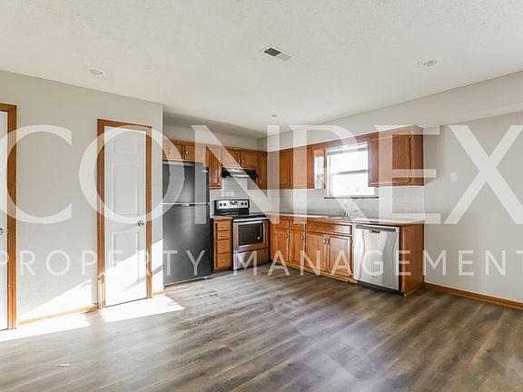 3rd image of 1875 Kingbird Ct