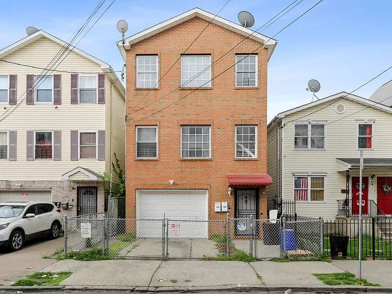 45 Orient Ave #2 — Photo 20