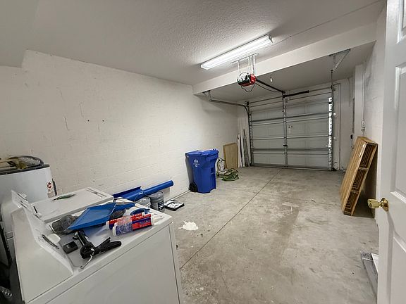 1 Car Garage