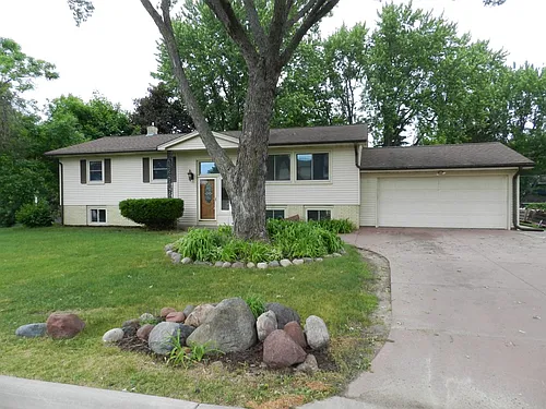2571 Crown Hill Ct Photo 1