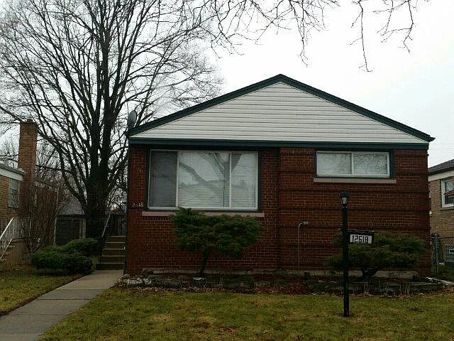 12618 S Stewart Ave photo 1