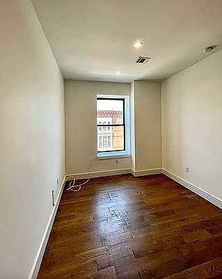 4th image of 515A Hancock St #2