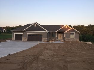 56412 Sylvan Meadows Ln, Bristol, IN 46507