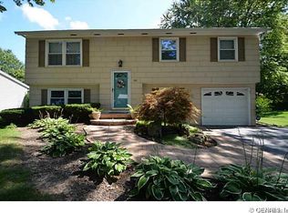 141 Kencrest Dr, Rochester, NY 14606