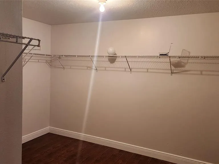 7809 Rex Hill Trl — Photo 5