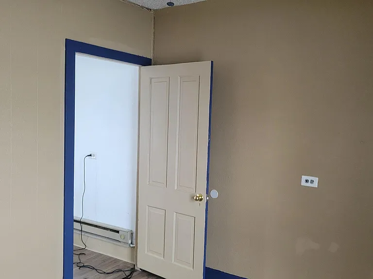 150 Sweetwater St #4 — Photo 4