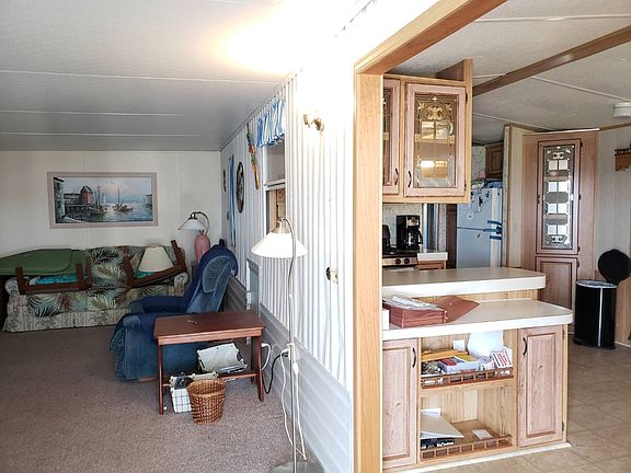 3rd image of 4053 Honolulu Dr