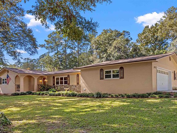 3rd image of 3732 Dorset Way