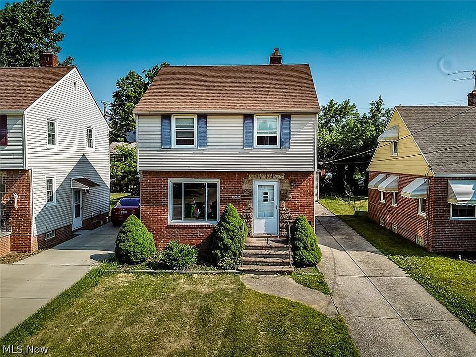1st image of 21151 Fuller Ave