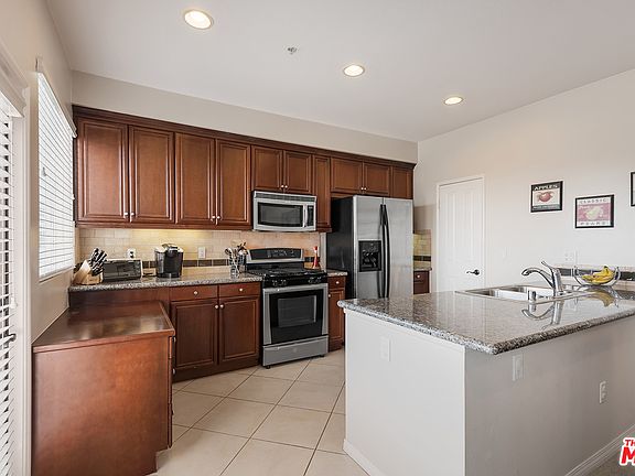 5th image of 6020 Seabluff Dr Unit 424