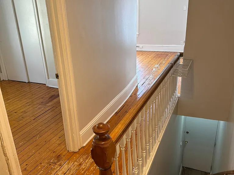 230 Percy St #2 — Photo 8