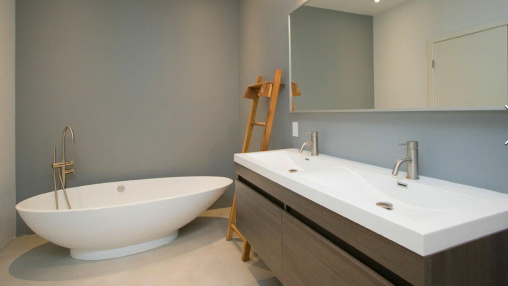 Master Bathroom “Garden View”