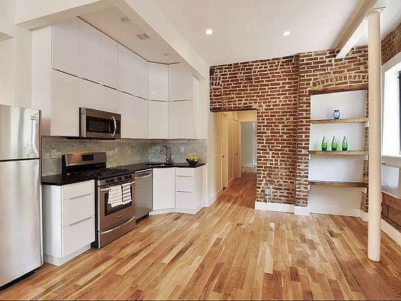 3rd image of 80 Pioneer St #A