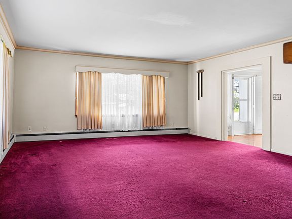 5th image of 49 Maple St