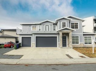 46077 Crestview Dr, Chilliwack, BC V2R 6G4