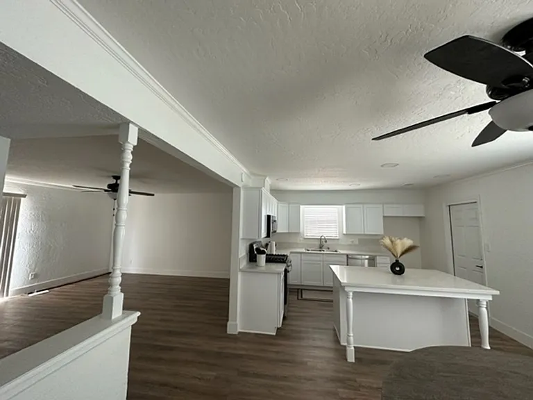 2059 E Ash Ave — Photo 6