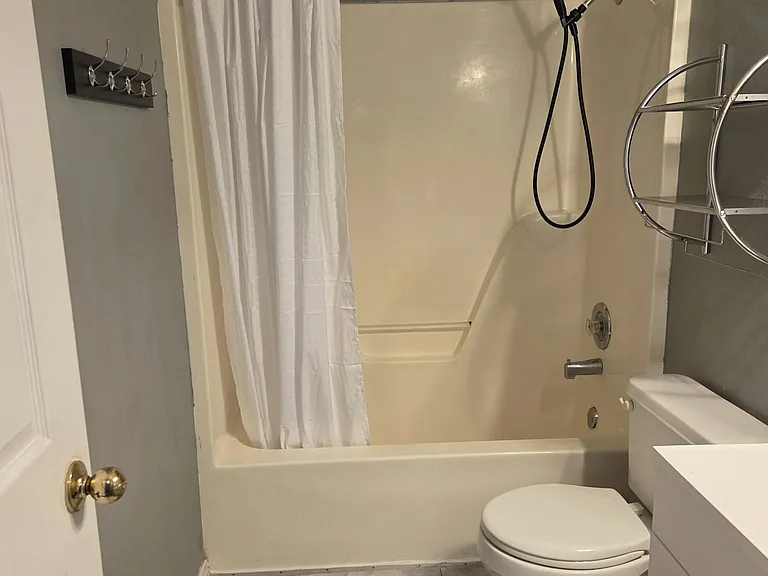 501 Braithwaite St #A — Photo 14