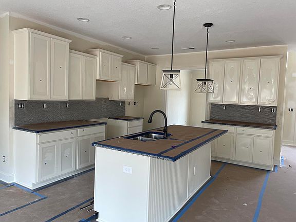3rd image of 4607 Ivy Rose Dr