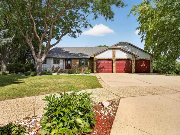 3500 S Marson Manor Cir, Sioux Falls, SD 57103