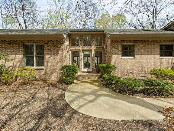 2nd image of 106 Montverde Dr