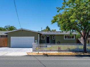 7831 Adrian Dr, Rohnert Park, CA 94928