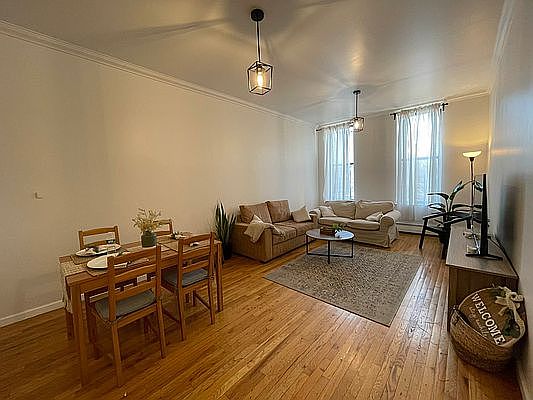 1st image of 106 Manhattan Ave #2