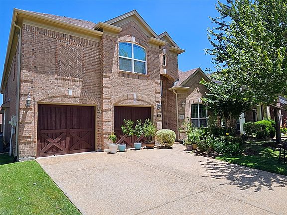 2nd image of 608 Jagged Way