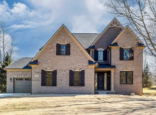 3761 Stallion Way #34, Commerce Township, MI