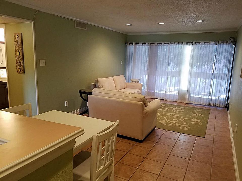 1st image of 12100 Melville Dr APT 704